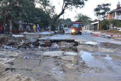 A cien días de la palada "simbólica", las obras del desagüe pluvial Santo Domingo no avanzan.