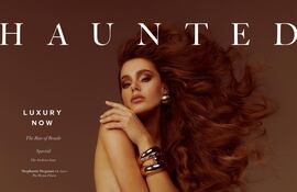 Nuestra bella compatriota Stephi Stegman en la portada de Haunted Magazine.