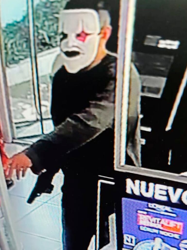 Así se presentaba Ramón Mariano Villalba, para perpetrar sus asaltos, según los investigadores.