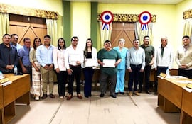 La Junta Municipal rinde homenaje a quienes promueven el folclore y la lengua guaraní.