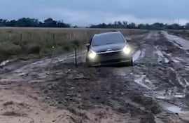 El tramo que une Laureles- Yabebyry se encuentra en pésimas condiciones.