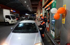 Varias estaciones de servicio tuvieron descuentos desde el viernes en sus gasolineras.