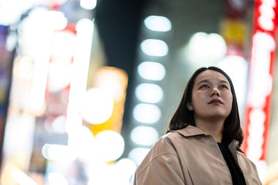 Esta fotografía, tomada el 1 de marzo de 2026, muestra a Kazane Kajiya, de 29 años, posando para una foto después de una entrevista con AFP en Yokohama.