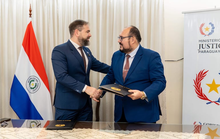 UFAMEP y el Ministerio de Justicia firman convenio para implementar telemedicina en centros penitenciarios de Paraguay - Negocios