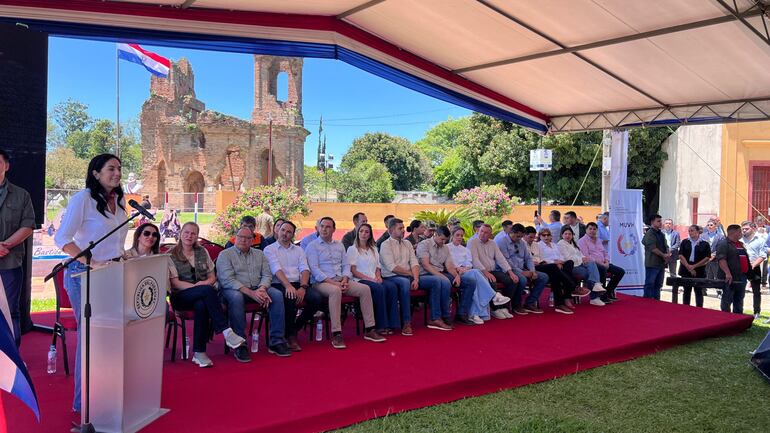 Acuerdan proyecto para costanera de Pilar y segunda ruta de hormigón en el país