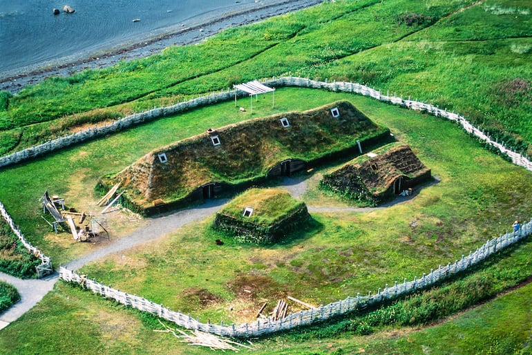 Imagen aérea de L'Anse aux Meadows, Terranova, Canadá.