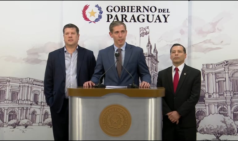 Peña deja sin efecto los decretos de energía, prom