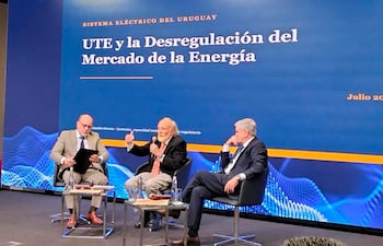 Foro organizado por la Mesa Energética del Consejo Asesor Empresarial, que reúne a autoridades, empresarios y expertos nacionales e internacionales para conversar sobre el futuro de la matriz energética de Paraguay.