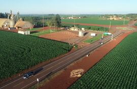 Pavimentación asfáltica del Acceso a Puerto Domingo Martínez de Irala