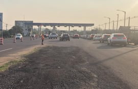 Ruta PY02 registra tránsito sostenido y de avance lento.