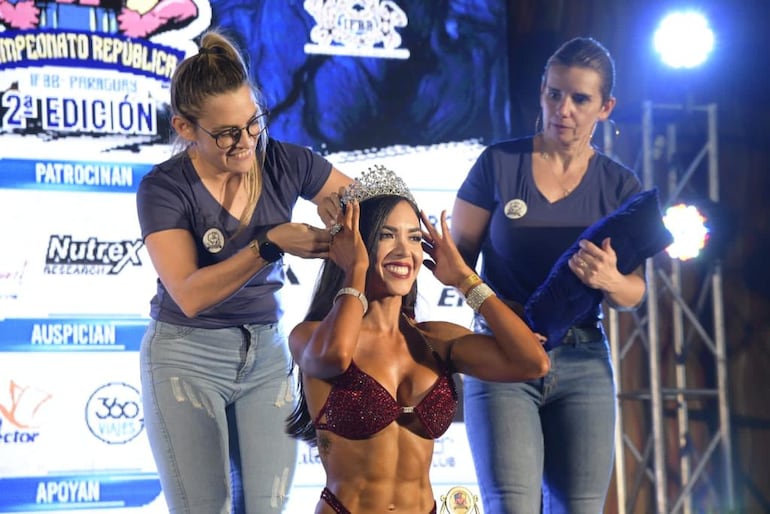 Silvia Patiño (c), conocida deportista, es la nueva titular de la Agencia Nacional Antidopaje. (Foto de archivo).