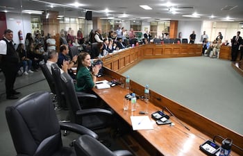 Vista del pleno de la Junta Municipal de Asunción en la sesión del pasado miércoles 25 de marzo de 2026, en la que se aprobó el asueto para mañana, miércoles.