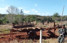 Así de destrozado quedó el camión tras el ataque presumiblemente del EPP.