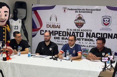 Víctor Barreto (izq), Paulo Reichardt (h), Claudio Loreiro y Miguel Quevedo, en la rueda de prensa para el lanzamiento del Nacional U17 de básquetbol, en Pedro Juan.
Foto gentileza