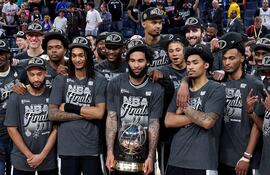 El cuadro tejano logra su séptimo título de conferencia en el Paycom Center (Oklahoma city) y clasifica por primera vez a las finales desde la temporada 2013-14 cuando lograron imponerse 4-1 sobre el Miami Heat.