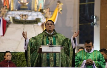 Monseñor Ricardo Valenzuela instó a mantener la fe.