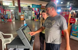 Las máquinas de votación ya están instaladas en distintos sitios públicos.