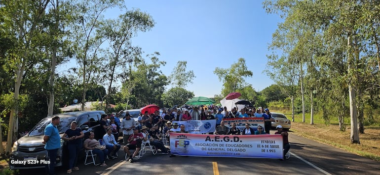 Paro docente: si viaja menos y no hay corrupción, la plata alcanza, reclaman en Itapúa
