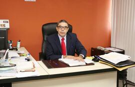 Abg. Paublino Escobar Garay, defensor adjunto, docente de la Escuela Judicial y postulado a varios cargos de camarista penal. También está postulado a defensor general.