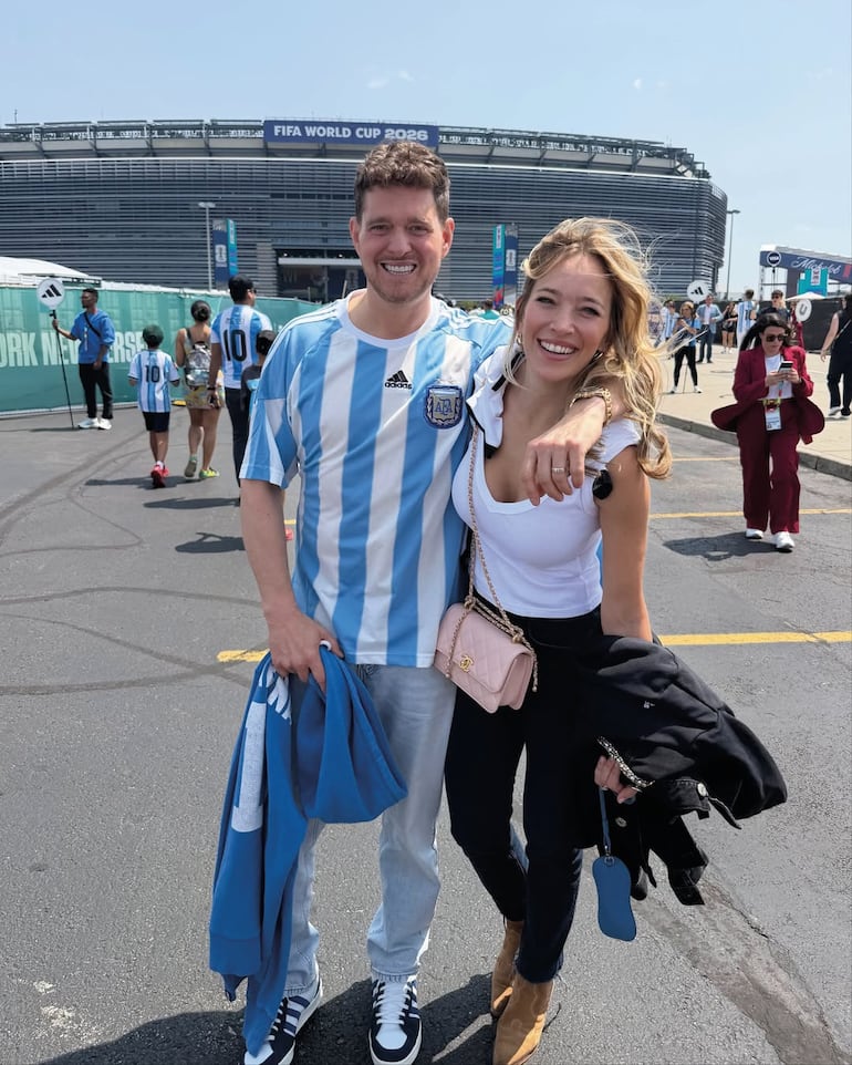¡Linda parejita! Michael Bublé y Luisana Lopilato. (Instagram/Luisana Lopilato)