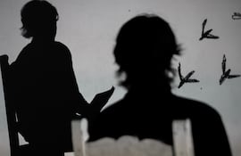 Imagen del solo performático "La noche en común" que presentará desde hoy la artista Alegría González en el ICPA.