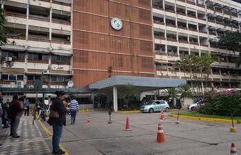 El Hospital Central del Instituto de Previsión Social (IPS) reorganizó su estacionamiento.