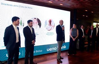 Directivos de ueno bank presentaron los avances de la firma.