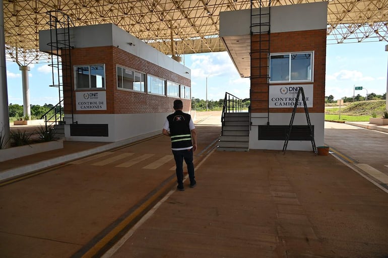 Las oficinas para el control de Aduana y Migraciones ya están listas y amobladas. 