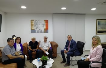 El 28 de diciembre, cuando la organización encabezada por Ricardo Canese acercó la denuncia a la CGR sobre el contrato ANDE - Atome.