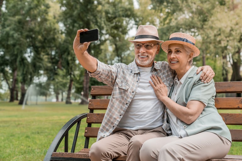 Cómo aprender a usar un smartphone después de los 60.