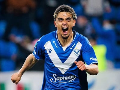 El paraguayo Ronaldo Martínez, futbolista de Vélez Sarsfield, celebra un gol en el partido frente a Tigre por la fecha 10 del torneo Clausura 2026 de la Liga Profesional de Argentina en el estadio José Amalfitani, en Buenos Aires, Argentina.