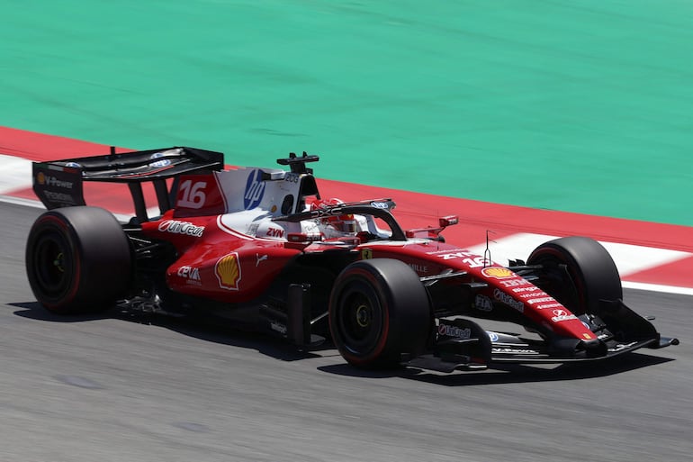 El monegasco Charles Leclerc (Ferrari) fue tercero en la tercera y última práctica libre antes de la prueba de clasificación en Montmeló.