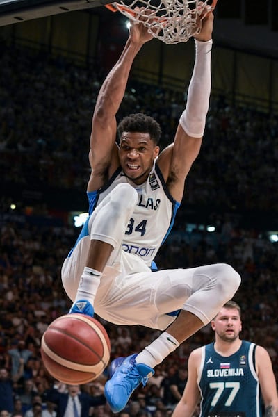 El griego Giannis Ougko Antetokounmpo (29 años) cerca de París.