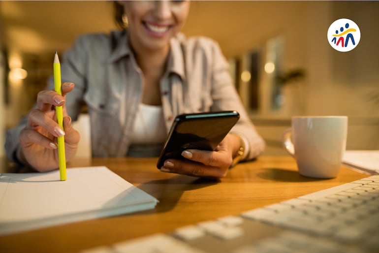 Familiar Proyecta ofrece reportes y resúmenes de la situación financiera para que los usuarios puedan identificar sus hábitos de consumo y tomar decisiones más conscientes sobre su dinero.