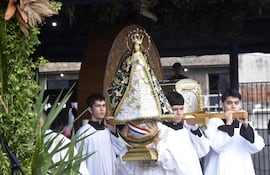 Imagen de la Virgen de Caacupé.