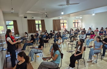 Más de 1.000 postulantes a las Becas del Gobierno en Itapúa