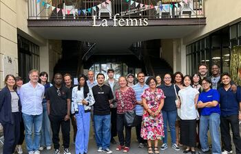 Los ganadores del Premio Lumière realizan una residencia en La Fémis de París, Francia.