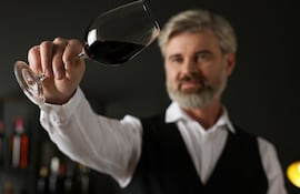 Sommelier, imagen ilustrativa.