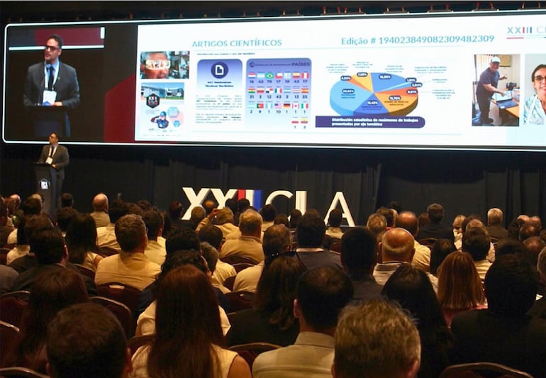 Profesionales de la industria vial durante el Congreso Iberoamericano del Asfalto Paraguay 2025.