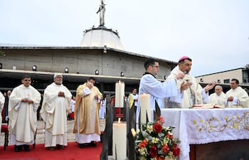 Procesion y misa de Maria Auxiliadora