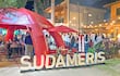 Asistentes disfrutan de la Noche SUDAMERIS en la Expo Concepción