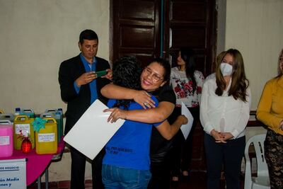 Los productos que preparan las mujeres son de gama económica y están elaborados en forma artesanal y sustentable.