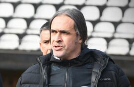 Rubén Maldonado "Mangoré", entrenador de Tacuary.
