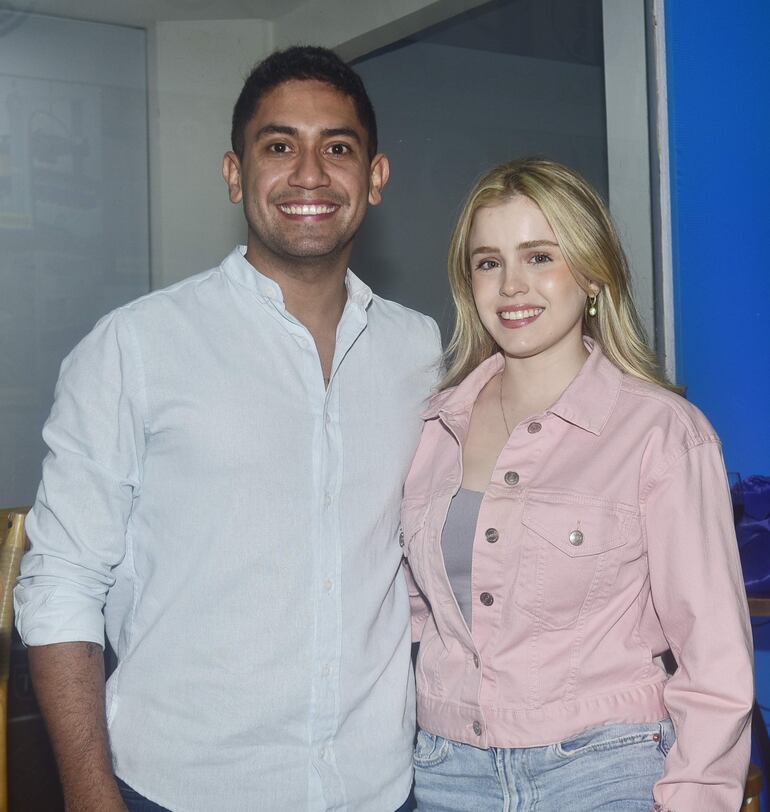 Joel Sandino y Gaby Ovelar. 