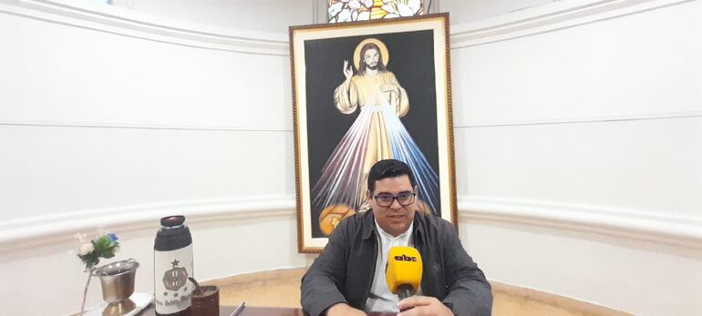 «Jesucristo como Redentor, con María como poderosa intercesora, según el rector de la Basílica de Caacupé»