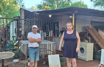Faustino y Raquel, propietarios de vivienda afectada por la inundación