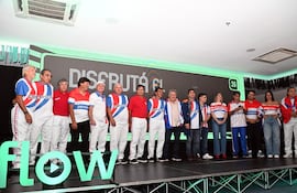 Figuras de la campaña mundialista de Personal y Flow.