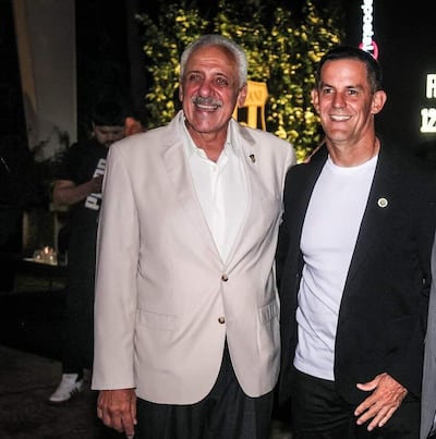El presidente Emilio Daher Acuña con el técnico Víctor Bernay.