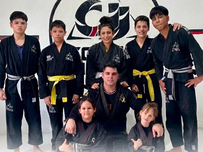 Alumnos de la Academia Coelho Jiu Jitsu, cosecharon siete medallas en Foz.