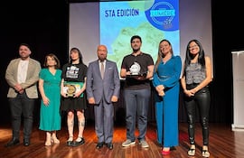 El Premio Lumiére otorga a jóvenes cineastas la posibilidad de recibir capacitación en París, Francia.
